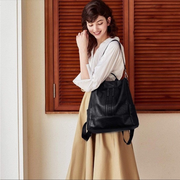 1 LEFT! New! CLOSEOUT SALE! Black Soft Vegan Leather Bag - Picture 2 of 3